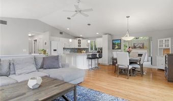 12 Pat Dr, Lincoln, RI 02865