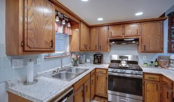 706 S B St, Arkansas City, KS 67005