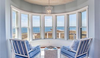 53 Stanton Ave, Narragansett, RI 02882