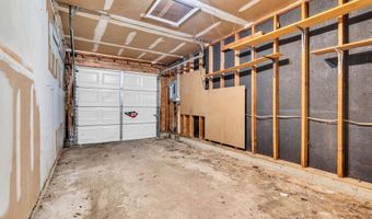 33 Windward Dr, Barnegat, NJ 08005