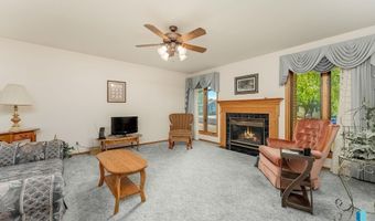 412 E Meadowlark Cir, Brandon, SD 57005