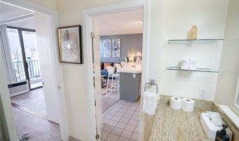 201 Ohua Ave makai/2808, Honolulu, HI 96815