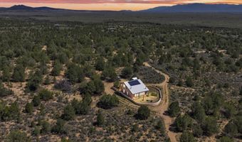 77 North Rd, Carson, NM 87517