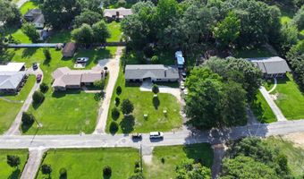 111 Dogwood Pl, Atmore, AL 36502