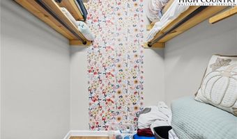 405 Sleepy Hollow Ln, Banner Elk, NC 28604