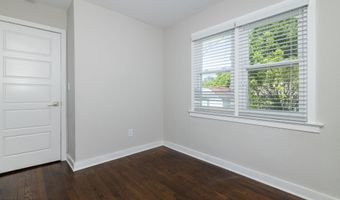 68 Elm St, Beachwood, NJ 08722