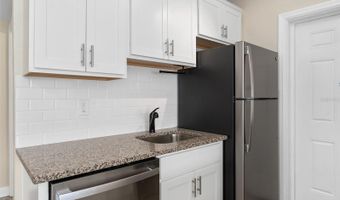 17 W HAZEL St, Orlando, FL 32804