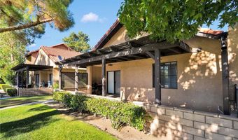 11722 Oak St, Apple Valley, CA 92308
