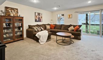 127 Cowbell Xing, Atkinson, NH 03811