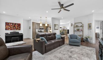 810 Spyglass Hill Dr, Bedford, IN 47421
