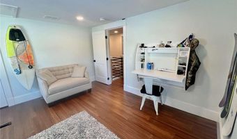 54 Isabelle Dr, Narragansett, RI 02882