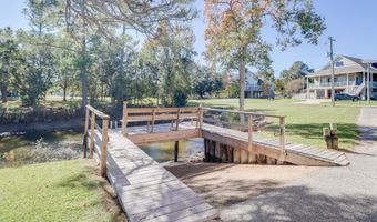 10452 Riviere Vue Dr, Biloxi, MS 39532