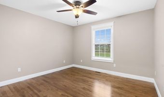 1101 Highland Dr, Aurora, MO 65605