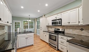 833 LILLIAN Ln, Anniston, AL 36207