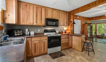 49 196th St, Alden, WI 54026