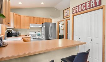 2412 W North St, Bellingham, WA 98225