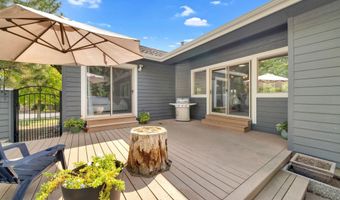 520 NW Divot Dr, Bend, OR 97703