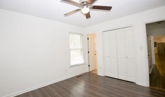 901 Glendale Dr, Aberdeen, NC 28315