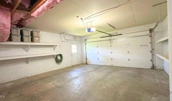 20 Danielwood Dr, Albany, NY 12211