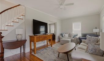 191 3rd St, Newport, RI 02840