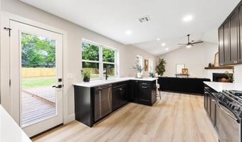 402 SW 11th St, Bentonville, AR 72712