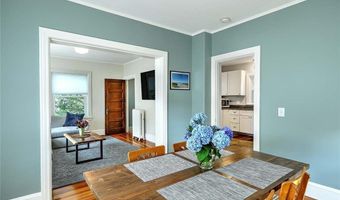 15 Wollaston St, Cranston, RI 02910