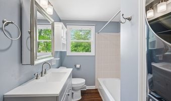 6 Valerie Ave, Billerica, MA 01821