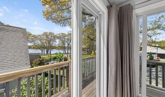 11 Johnson Ave, North Kingstown, RI 02852