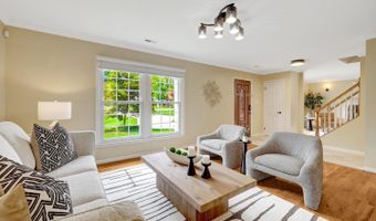 4003 KLOMAN St, Annandale, VA 22003