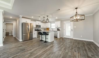 155 Lloyd Henderson Dr, Beebe, AR 72012