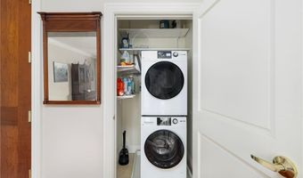341 Thames St 209 S, Bristol, RI 02809
