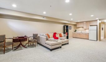 805 GAITHER Rd, Rockville, MD 20850