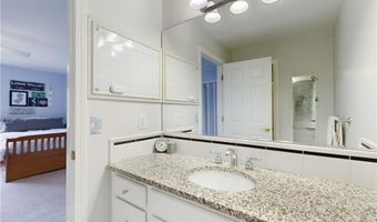 30 Taggart Ct, East Greenwich, RI 02818