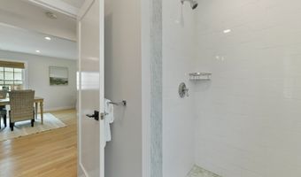 176 Medford St 176, Arlington, MA 02474