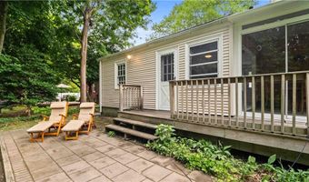 74 Algonquin Rd, East Providence, RI 02916