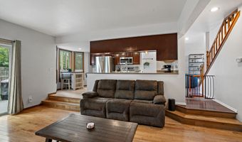 9170 Chipwood Cir, Anchorage, AK 99507
