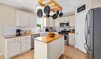 5481 Bear Creek Pass, Auburn, IN 46706