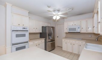 6710 GAINSBOROUGH Rd, Amarillo, TX 79106