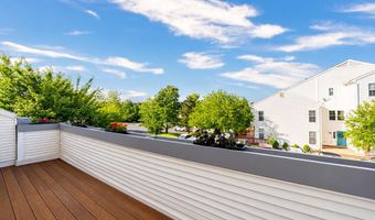 44136 SHADY GLEN Ter, Ashburn, VA 20147