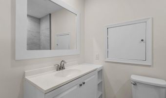 8815 TUCKERMAN Ln, Potomac, MD 20854