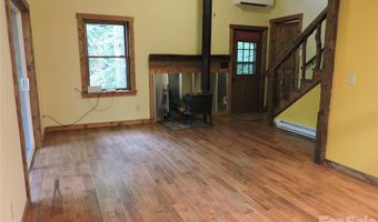 963 Melton Branch Rd, Bakersville, NC 28705