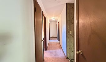 15 Bear Mountain Rd, Danbury, CT 06811