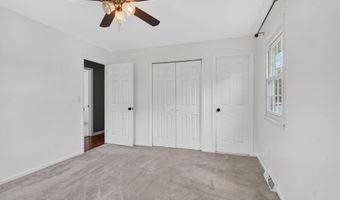 19 Midway Dr, Albany, NY 12205