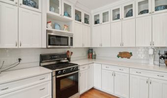 40418 N South Newport Dr, Antioch, IL 60002