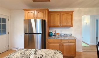 8 Burmont Ct, Utica, NY 13502