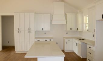 1392 Locust Dr, Arab, AL 35016
