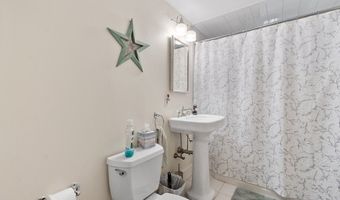 202 Paine St, Bellingham, MA 02019