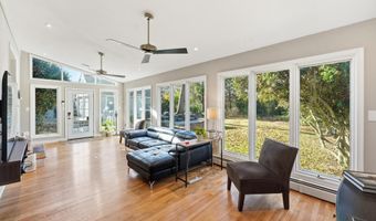 7908 W BOULEVARD Dr, Alexandria, VA 22308