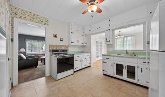 16 Oneida Ave, Atlantic Highlands, NJ 07716