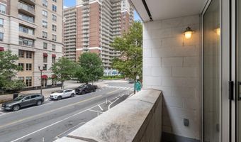 880 N POLLARD St N 224, Arlington, VA 22203